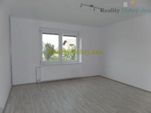Pronájem bytu 2+1, Opava, Přerovecká, 83 m2