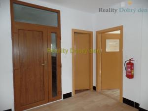 Pronájem bytu 2+1, Opava, Přerovecká, 83 m2