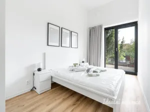 Pronájem bytu 2+kk, Praha - Kyje, Za černým mostem, 58 m2