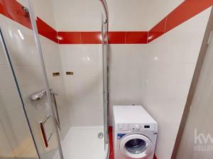 Pronájem bytu 1+kk, Praha - Horní Měcholupy, Mantovská, 29 m2