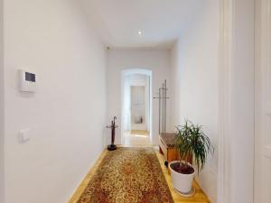 Pronájem bytu 4+1, Praha - Nové Město, Mezibranská, 111 m2
