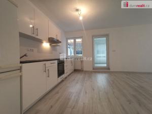 Pronájem bytu 2+1, Karlovy Vary - Doubí, Lesní, 63 m2