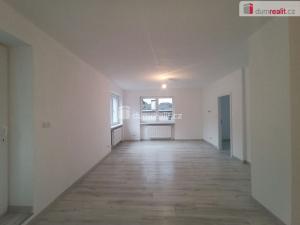 Pronájem bytu 2+1, Karlovy Vary - Doubí, Lesní, 63 m2