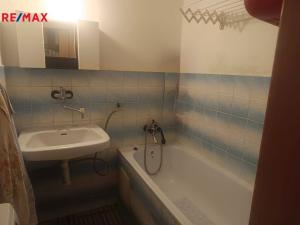 Prodej bytu 3+1, Ostrov, Luční, 78 m2