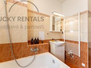 Pronájem bytu 2+1, Praha - Smíchov, U Malvazinky, 82 m2