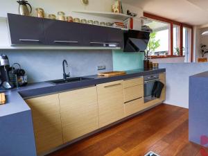 Prodej bytu 4+kk, Praha - Uhříněves, V bytovkách, 116 m2