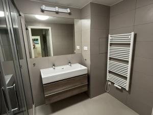 Pronájem bytu 3+kk, Praha - Košíře, Naskové, 104 m2