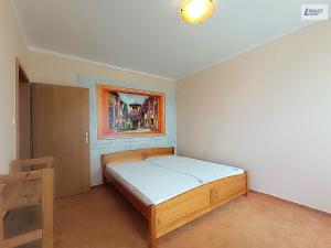 Pronájem bytu 2+kk, Praha - Dubeč, Winklerova, 57 m2