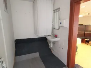 Pronájem obchodního prostoru, Hradec Králové, Škroupova, 53 m2