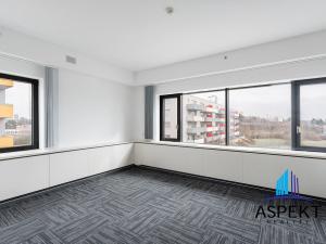 Pronájem kanceláře, Praha - Chodov, Líbalova, 660 m2