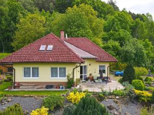 Prodej rodinného domu, Mírová pod Kozákovem - Sekerkovy Loučky, 98 m2