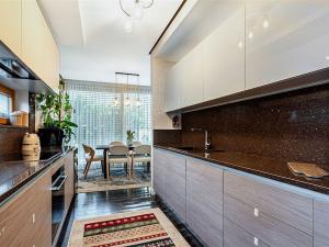 Pronájem bytu 4+1, Praha, U kolonie, 250 m2