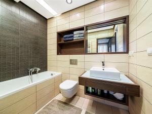 Pronájem bytu 4+1, Praha, U kolonie, 250 m2