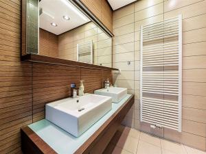 Pronájem bytu 4+1, Praha, U kolonie, 250 m2