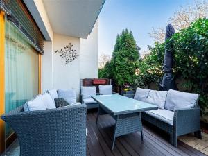 Pronájem bytu 4+1, Praha, U kolonie, 250 m2