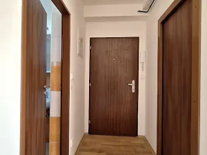 Pronájem bytu 1+1, Praha - Strašnice, Černokostelecká, 38 m2