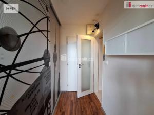 Pronájem bytu 1+kk, Praha - Karlín, Molákova, 35 m2
