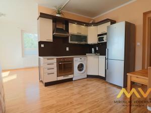 Pronájem bytu 1+kk, Hradec Králové - Nový Hradec Králové, Rybova, 41 m2