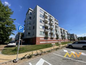 Pronájem bytu 1+kk, Hradec Králové - Nový Hradec Králové, Rybova, 41 m2
