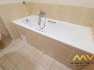 Pronájem bytu 1+kk, Hradec Králové - Nový Hradec Králové, Rybova, 41 m2