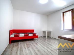 Pronájem bytu 1+kk, Pardubice - Zelené Předměstí, K Višňovce, 25 m2