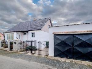 Prodej rodinného domu, Miskovice, 156 m2