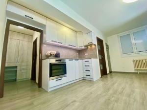 Pronájem bytu 2+kk, Roztoky, Masarykova, 50 m2