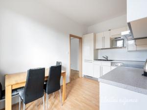 Pronájem bytu 2+1, Praha - Střešovice, Za Hládkovem, 70 m2
