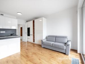 Pronájem bytu 1+kk, Praha - Hloubětín, Poděbradská, 33 m2
