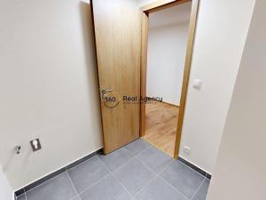 Pronájem bytu 3+kk, Praha - Hloubětín, Poděbradská, 96 m2