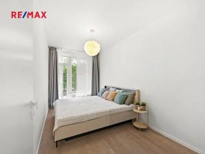 Pronájem bytu 2+kk, Praha - Vysočany, Pod Harfou, 50 m2