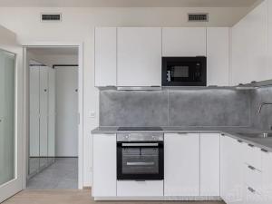 Pronájem bytu 1+kk, Praha - Modřany, Mezi vodami, 31 m2