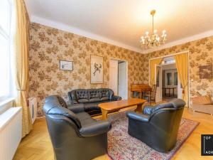 Prodej domu, Karlštejn, 500 m2