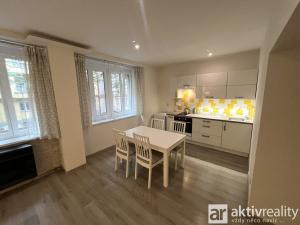 Pronájem bytu 1+1, Praha - Žižkov, Biskupcova, 47 m2