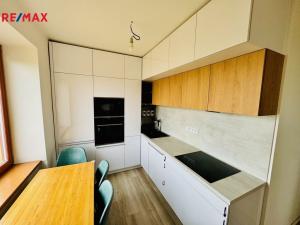 Pronájem bytu 2+1, Praha - Žižkov, Pod lipami, 53 m2