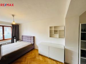 Pronájem bytu 2+1, Praha - Žižkov, Pod lipami, 53 m2