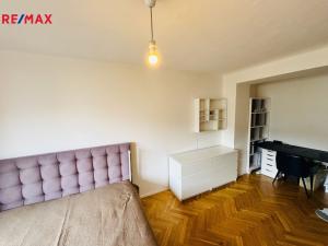 Pronájem bytu 2+1, Praha - Žižkov, Pod lipami, 53 m2