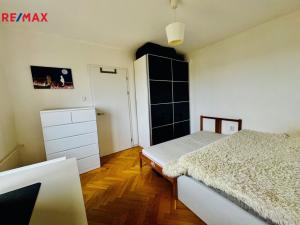 Pronájem bytu 2+1, Praha - Žižkov, Pod lipami, 53 m2
