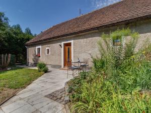 Pronájem rodinného domu, Zlatníky-Hodkovice - Zlatníky, Náves sv. Petra a Pavla, 100 m2