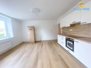 Pronájem bytu 1+kk, Praha - Chodov, Švabinského, 27 m2