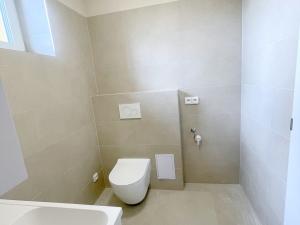 Pronájem bytu 1+kk, Praha - Chodov, Švabinského, 27 m2