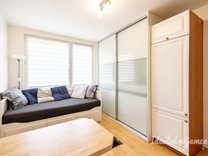 Pronájem bytu 4+kk, Praha - Michle, Přímětická, 68 m2