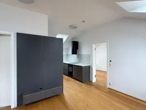Pronájem bytu 2+kk, Praha - Vršovice, Bartoškova, 74 m2