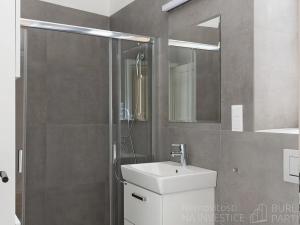 Pronájem bytu 2+kk, Praha - Michle, Pod Stárkou, 40 m2