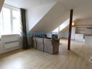 Pronájem bytu 1+kk, Praha - Břevnov, Hošťálkova, 54 m2
