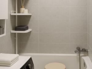 Prodej bytu 2+1, Olomouc - Holice, Slunečná, 51 m2
