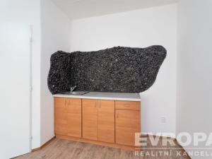 Prodej bytu 1+kk, Hostinné, Hostivínská, 23 m2