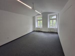 Pronájem kanceláře, Kolín, Karlovo náměstí, 99 m2