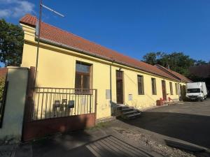 Pronájem bytu 3+1, Praha - Dolní Chabry, Hrušovanské náměstí, 70 m2