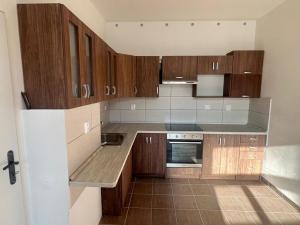 Pronájem bytu 3+1, Praha - Dolní Chabry, Hrušovanské náměstí, 70 m2